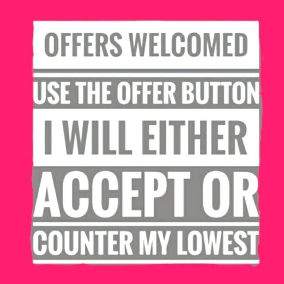 TORRID PLUS SIZE DENIM LOW RISE SHORTS - Picture 11 of 12